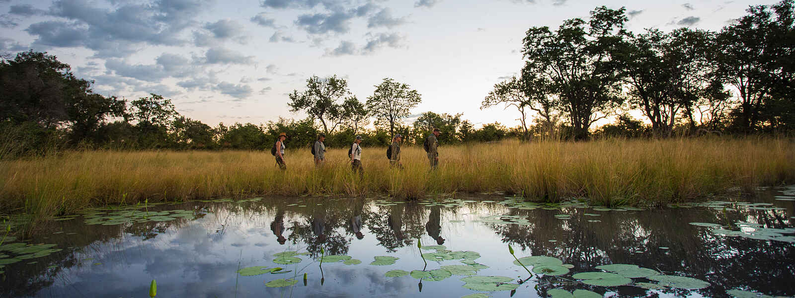 Sitatunga Private Island Suite: Zu Fuß unterwegs Sitatunga Private Island Suite: Zu Fuß unterwegs