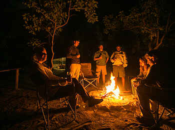 Bushman Plains Camp: Lagerfeuer Bushman Plains Camp: Lagerfeuer