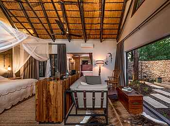 Sabi Sabi Selati Camp: Lounge der Luxury Suite Sabi Sabi Selati Camp: Lounge der Luxury Suite