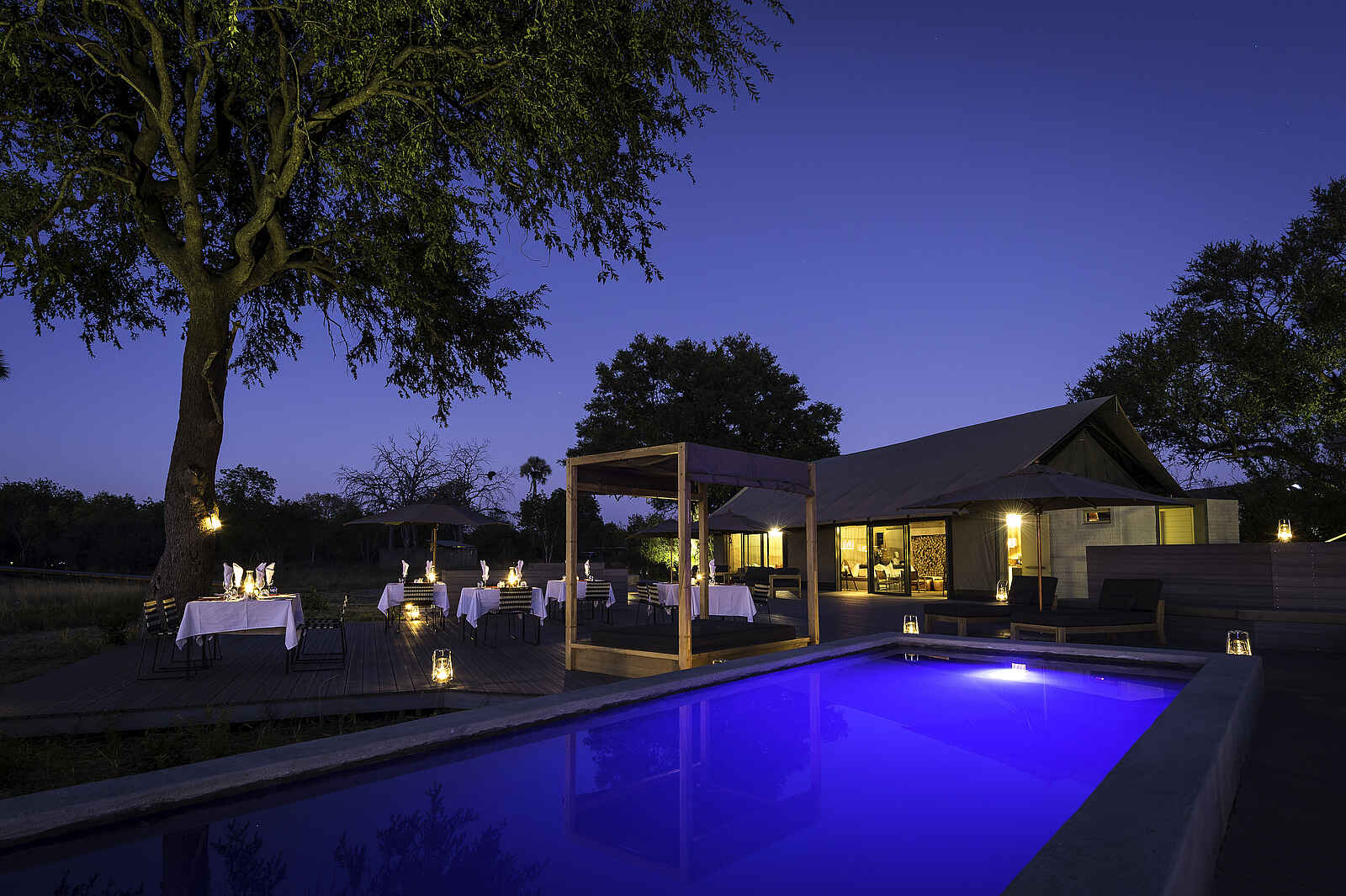 Linkwasha Camp: Dinner im Freien Linkwasha Camp: Dinner im Freien