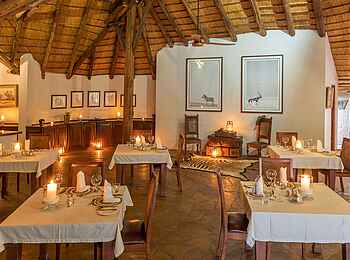 Onguma Forest Camp: Der Essbereich