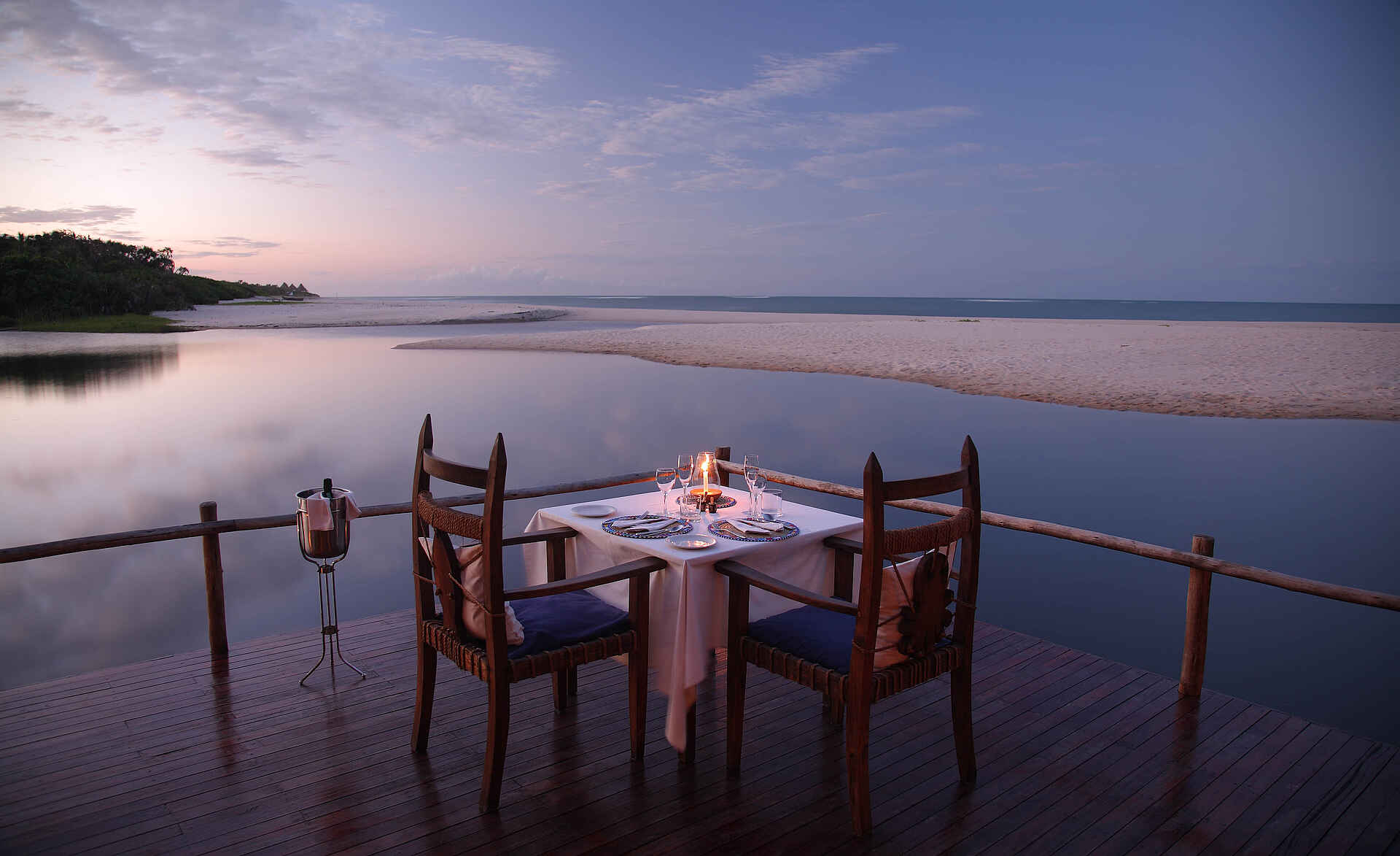 Ras Kutani: Dämmerung über dem Meer