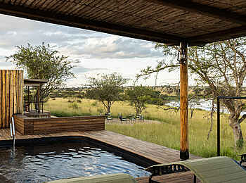 Singita Mara River Tented Camp: Der pool Singita Mara River Tented Camp: Der pool