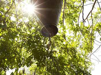 Wayo Manyara Green Camp: Eimerdusche im Baum aufgehängt