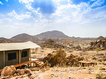 Ozondjou Trails: Blick über die Landschaft von einem Gästezelt