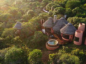 Thanda Safari Lodge: Das Camp aus der Luft Thanda Safari Lodge: Das Camp aus der Luft
