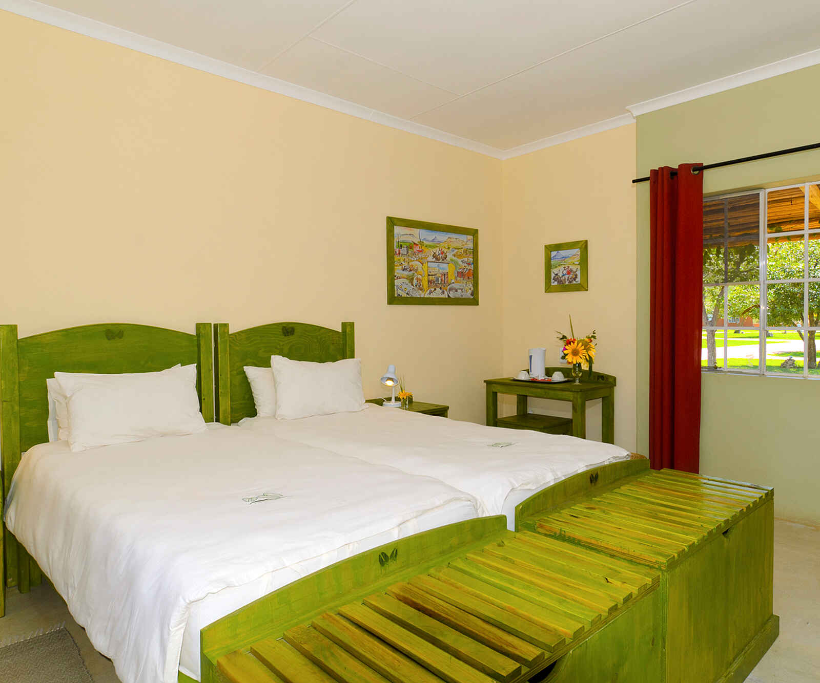 Damara Mopane Lodge: Doppelbett Damara Mopane Lodge: Doppelbett