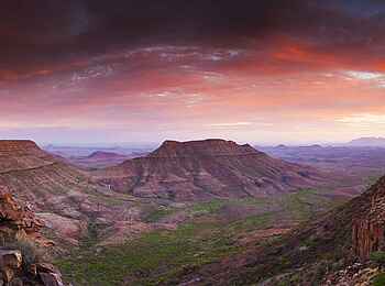 Grootberg Lodge: Abendhimmel über dem Canyon