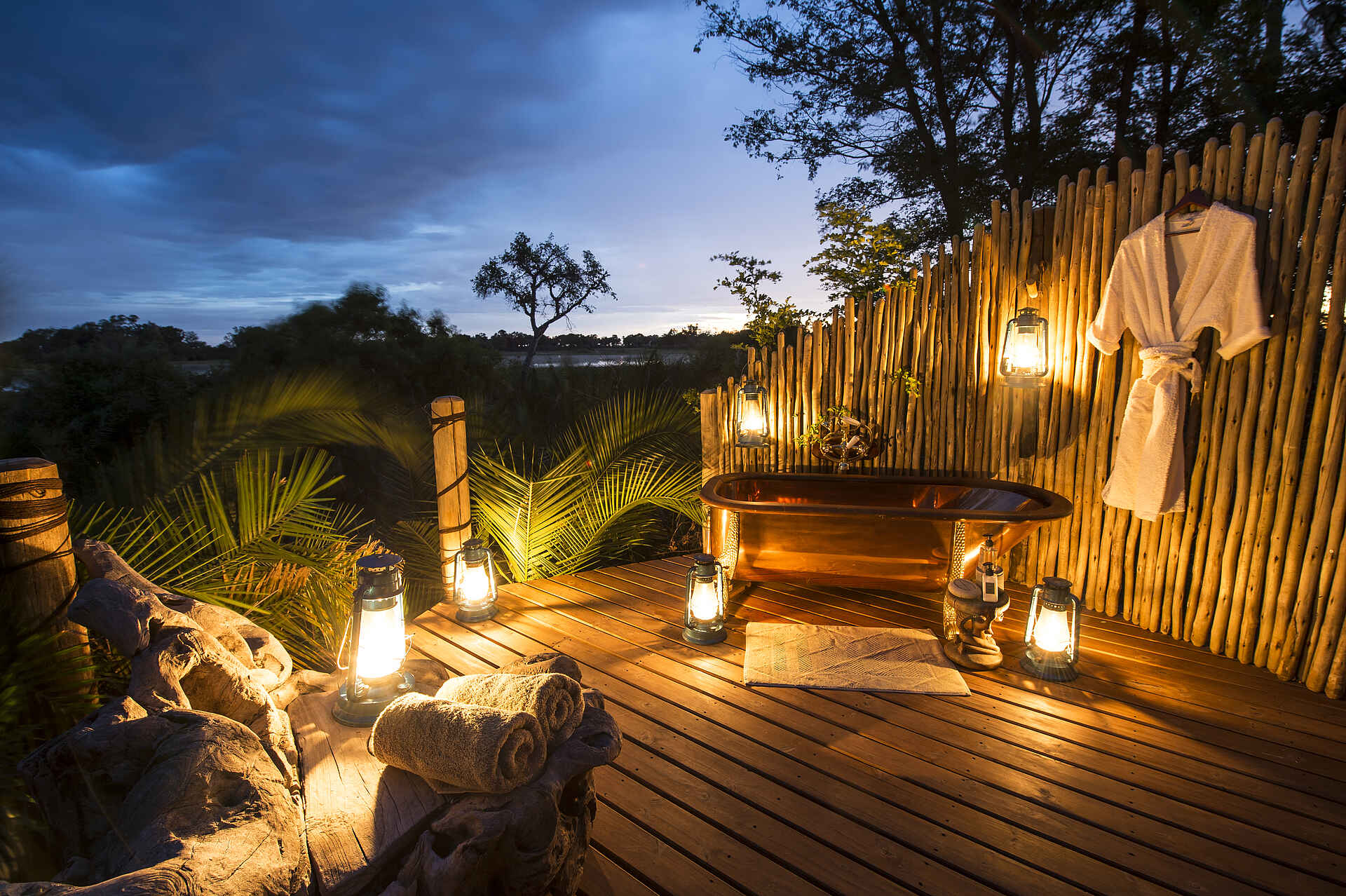 Jacana Camp, Jao Konzession, NG 25, Okavangodelta, Okavango-Delta, Wassercamp, Wilderness Safaris, Bad, Sonnenuntergang, Afrikarma, Afrikarma Safaris, Afrikarma Safaris - Wildnis. Hautnah., Afrikarma.de