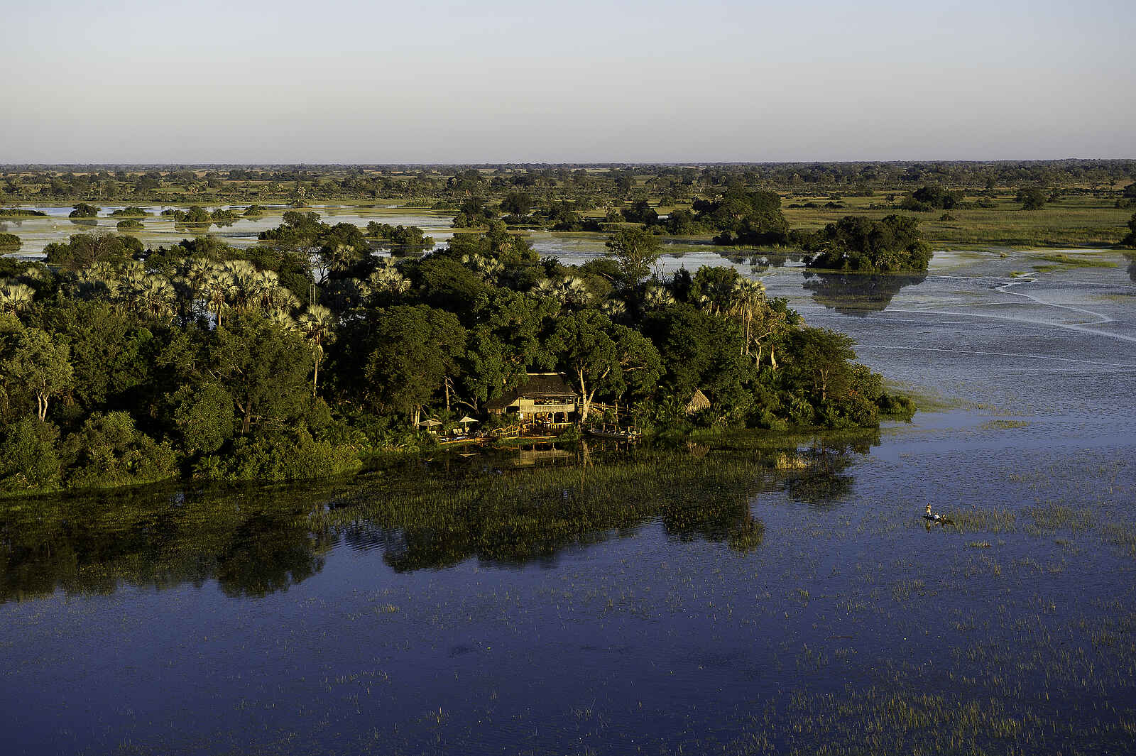 Jacana Camp: Jacana Island aus der Luft Jacana Camp: Jacana Island aus der Luft