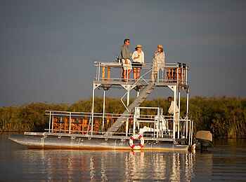 Mopriri Camp: Safari mir dem Boot Mopriri Camp: Safari mir dem Boot