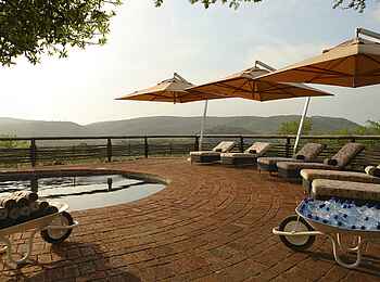 Phinda Mountain Lodge: Swimming Pool Phinda Mountain Lodge: Swimming Pool