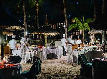 Royal Palm Beachcomber Luxury: Dinner