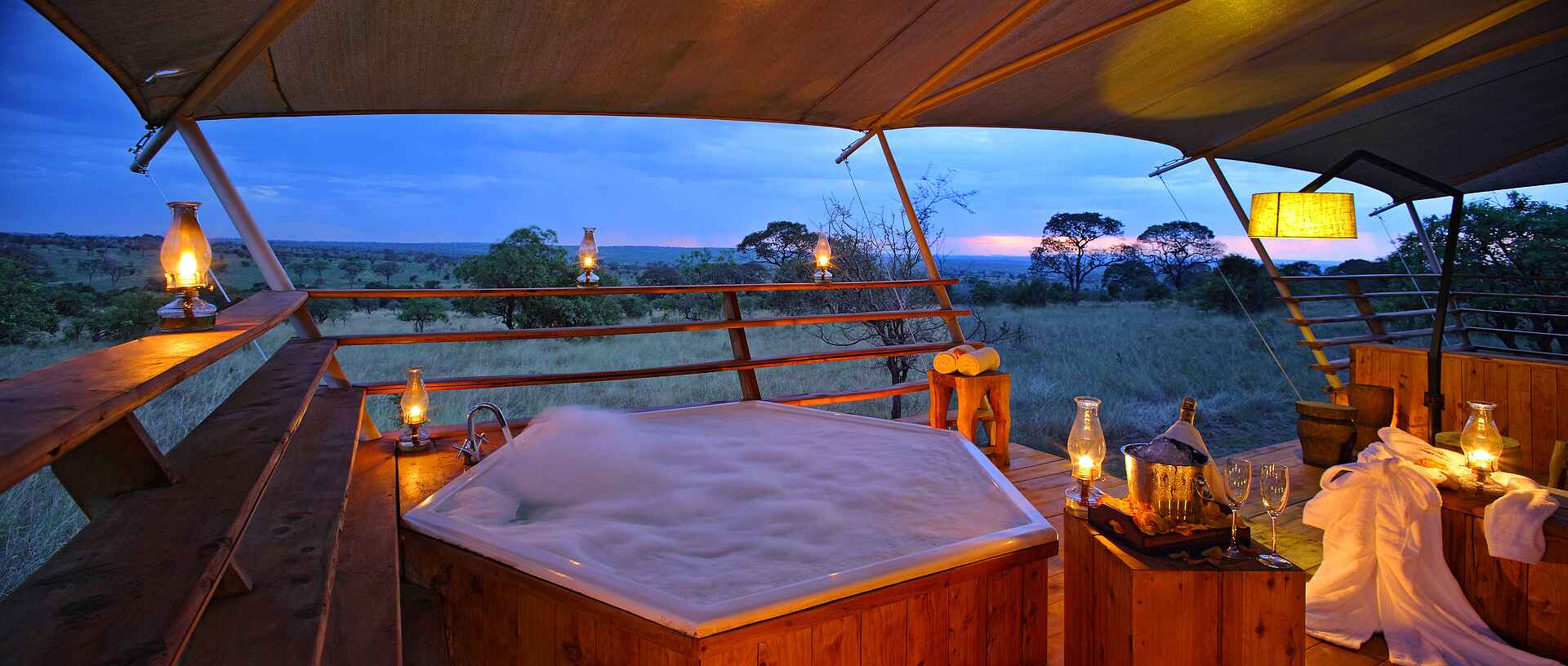 bushtops serengeti, safari tansania, serengeti bushtops, serengeti bushtops camp, serengeti bushtops photos, serengeti migration, tansania safari, tanzania safari, luxus, unterkunft, whirlpool, zelt