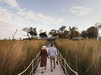 Little Vumbura: Weg zur Lodge Little Vumbura: Weg zur Lodge