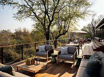 Simbambili Game Lodge: Auf der Terrasse