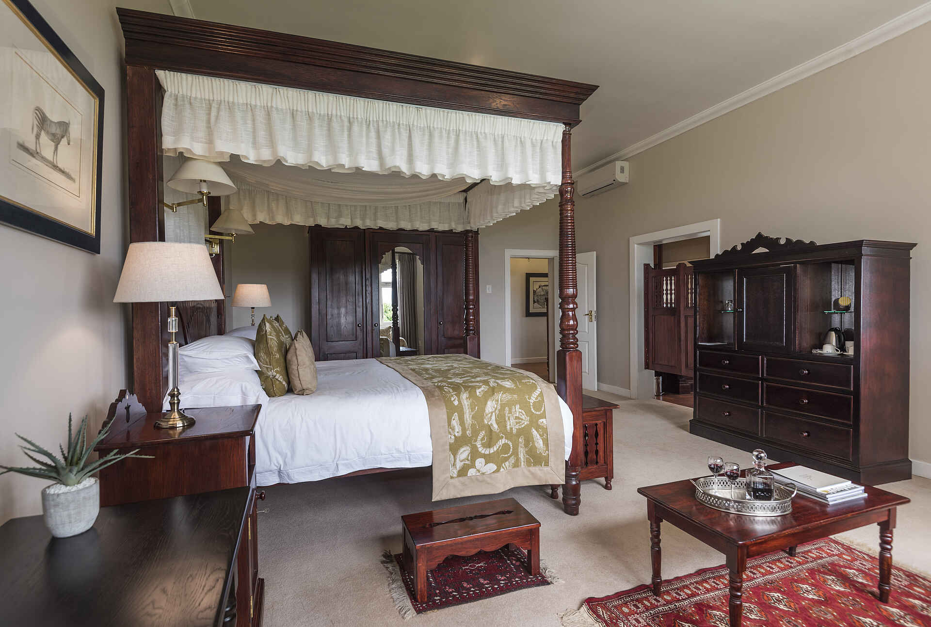 Founders Reserve, Mantis Collection, Shamwari Game Reserve, Heritage Suite, Himmelbett, Afrikarma, Afrikarma Safaris, Afrikarma Safaris - Wildnis. Hautnah., Afrikarma.de