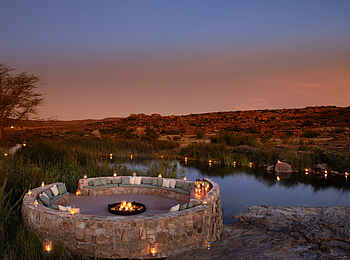 Bushmans Kloof Wilderness Lodge: An der Feuerstelle Bushmans Kloof Wilderness Lodge: An der Feuerstelle