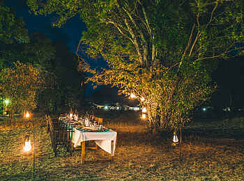 Lemala Mara Tented Camp: Dinner im Freien Lemala Mara Tented Camp: Dinner im Freien