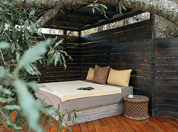 Simbambili Game Lodge: Simbambili Waterhole Suite - Bett