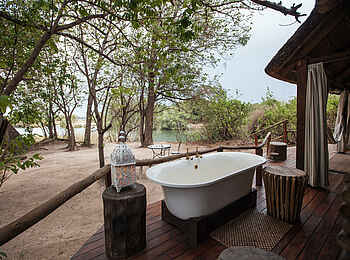 Sindabezi Island Camp: Außenbadewanne