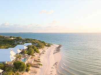 Azura Marlin Beach: Flut vor der Lodge