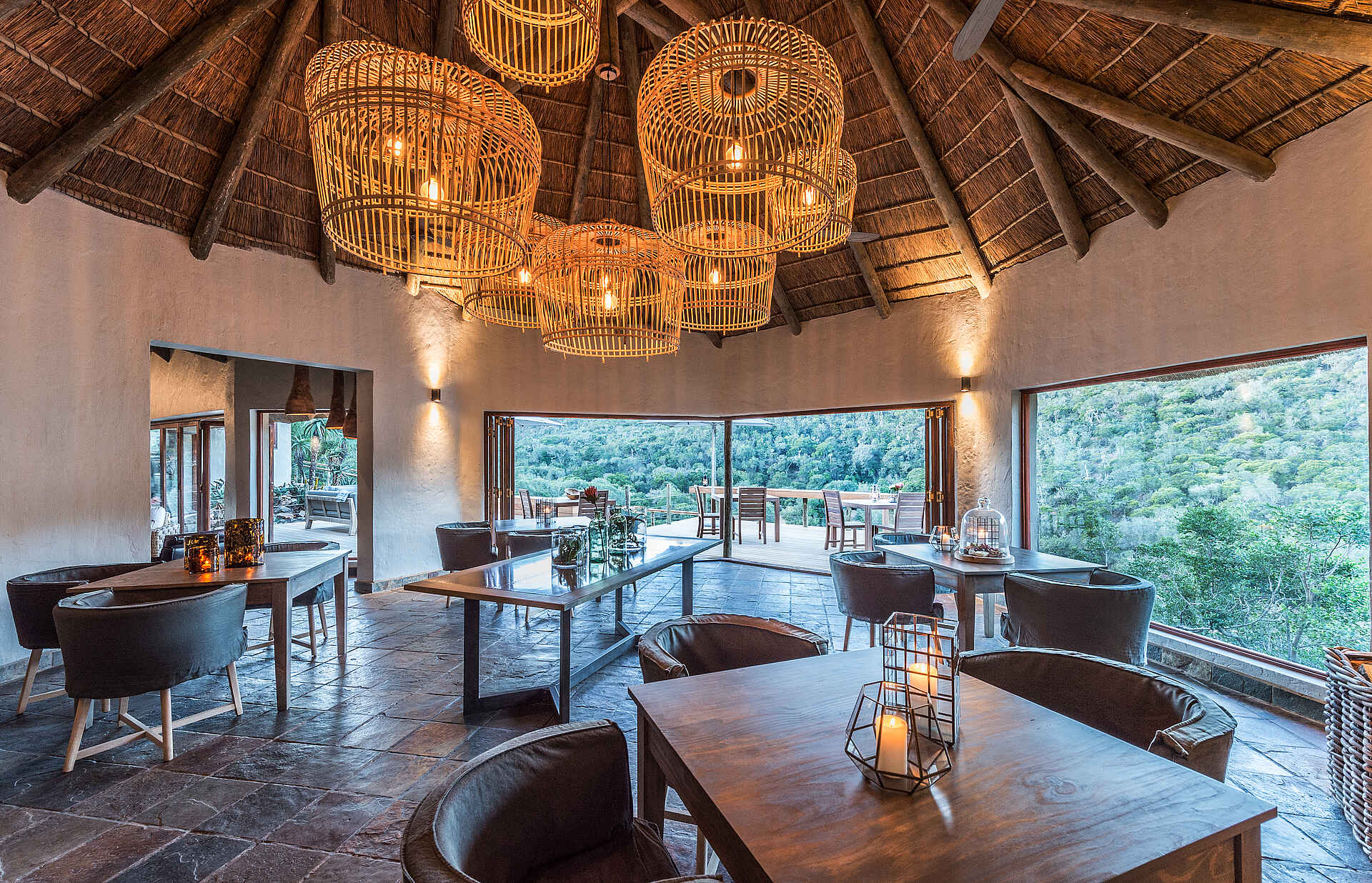 Eastern Cape, Inzolo Exclusive Game Lodge, Inzolo Lodge, Süd Afrika, Essbereich, Afrikarma, Afrikarma Safaris, Afrikarma Safaris - Wildnis. Hautnah., afrikarma.de