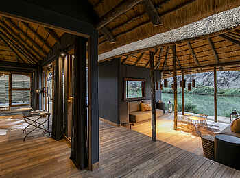 Serra Cafema: Private Veranda des Familienzelts