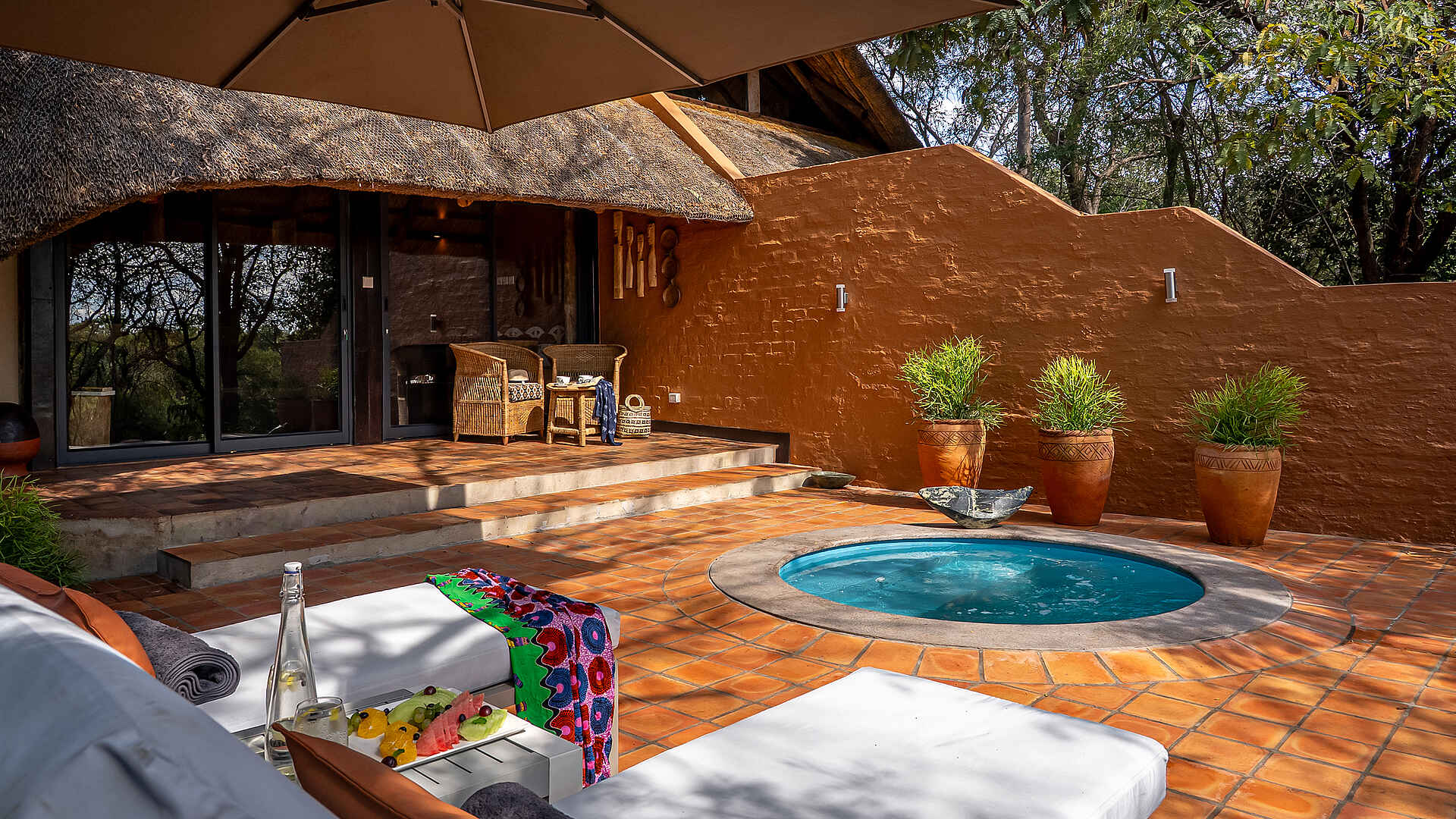 Albida - Victoria Falls Lodge: Terrasse mit Pool