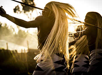 BIsate Lodge: Traditionelle Tänzer BIsate Lodge: Traditionelle Tänzer