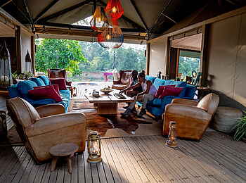Governors' Il Moran Camp: Lounge