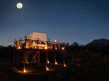 Samara Karoo Lodge: Star Bed Nachts