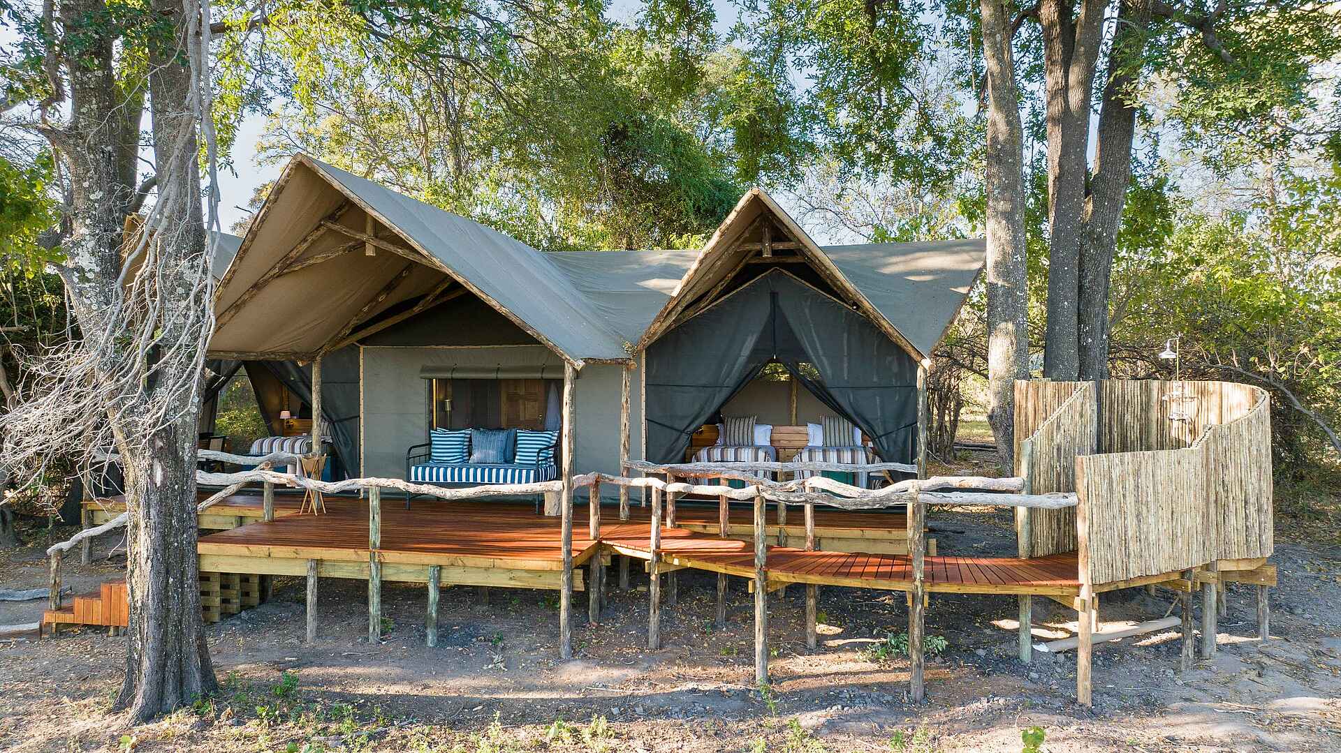 Shinde Footsteps: Ein Familienzelt Shinde Footsteps: Ein Familienzelt