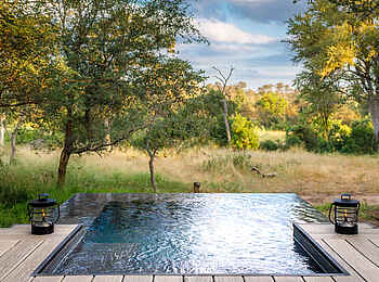 King's Camp: Infinitypool der Luxury Suite King's Camp: Infinitypool der Luxury Suite