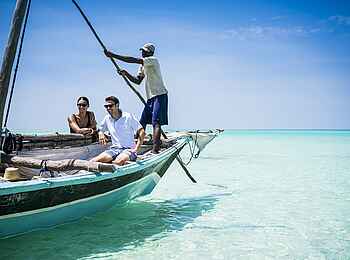 Anantara Medjumbe Island Resort: Segeln in einer Dhow