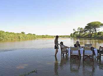 Kichaka Expeditions: Essen im Flussbett