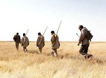 San Camp: Buschmänner auf Pirsch