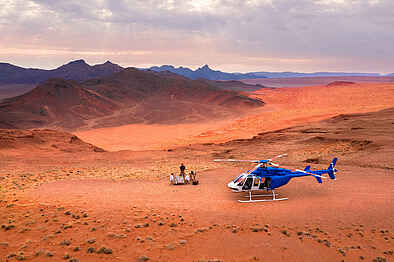 andBeyond Sossusvlei Desert Lodge: Ankunft mit dem Helikopter andBeyond Sossusvlei Desert Lodge: Ankunft mit dem Helikopter