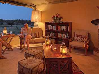 Ol Pejeta Bush Camp: Entspannen vor dem Kaminfeuer Ol Pejeta Bush Camp: Entspannen vor dem Kaminfeuer