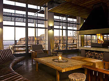Fish River Lodge: Blick auf den Canyon von der Lobby aus
