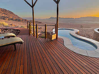 Namib Outpost: Pool der Superior Suite Namib Outpost: Pool der Superior Suite