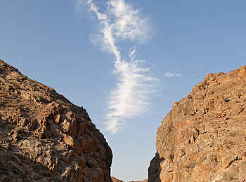 Okahirongo Elephant Lodge: Fluss zwischen Felsen Okahirongo Elephant Lodge: Fluss zwischen Felsen