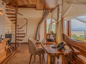 Soroi Lions Bluff Lodge: Schreibtisch