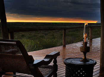 Tau Pan Camp: Sonnenuntergang auf dem Deck