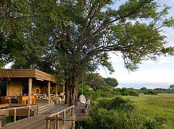 Vumbura Plains Camp: Blick vom Deck auf die Flutebene