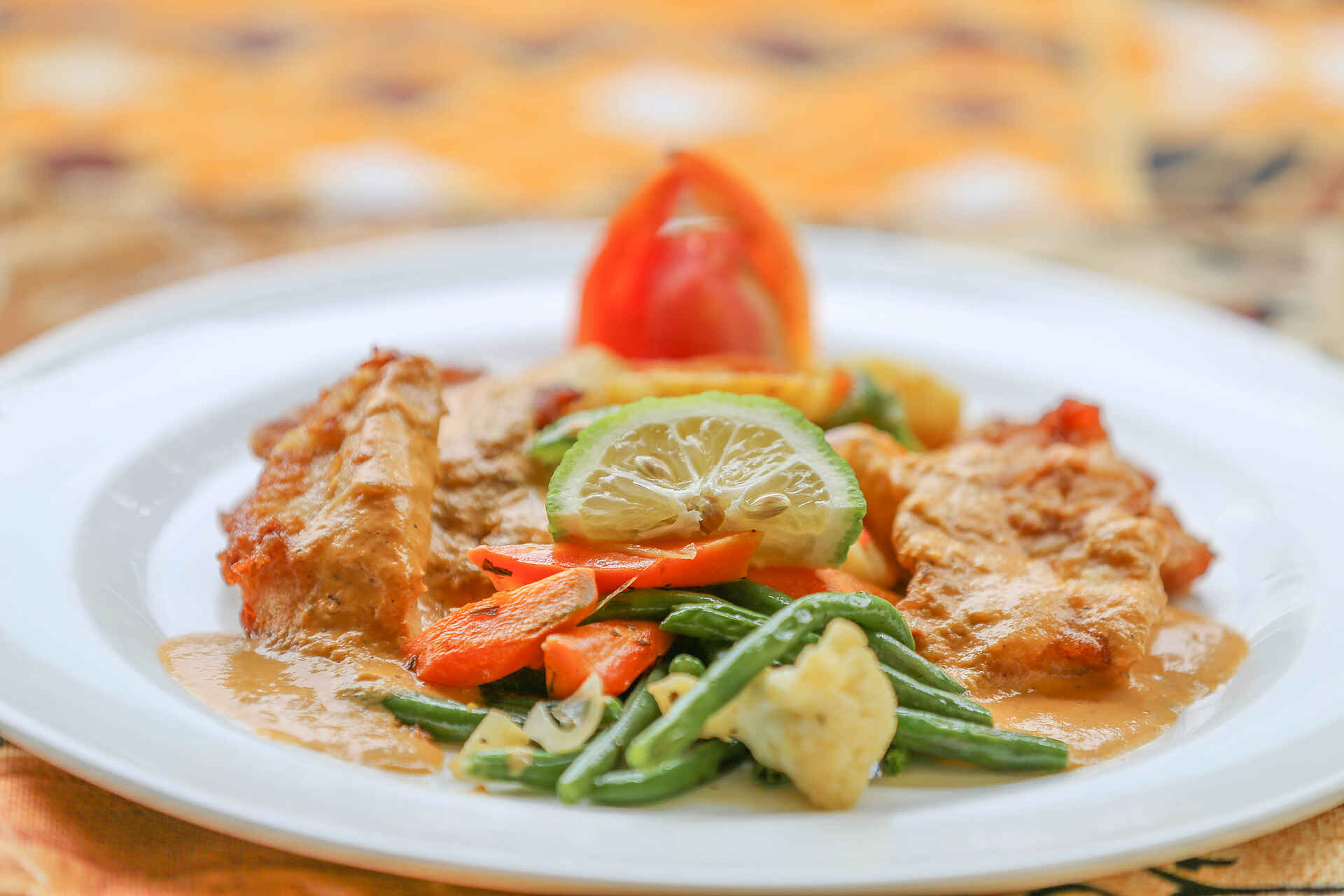 Buhoma, Bwindi Impenetrable Forest National Park, Gorilla beringei, Gorilla Tracking, Mahogany Springs Safari Lodge, Bohnen, Lunch, Tilapia, Afrikarma, Afrikarma Safaris, Afrikarma Safaris - Wildnis. Hautnah., Afrikarma.de