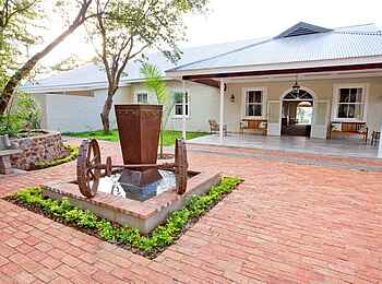 Pioneers Victoria Falls: Zugang zum Haupthaus Pioneers Victoria Falls: Zugang zum Haupthaus