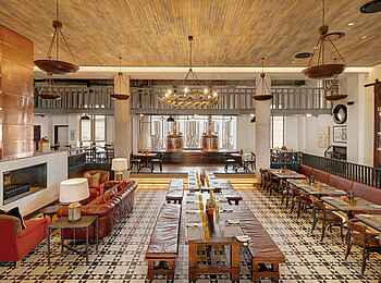 Strand Hotel Swakopmund: Braukessel im Brewer & Butcher Strand Hotel Swakopmund: Braukessel im Brewer & Butcher