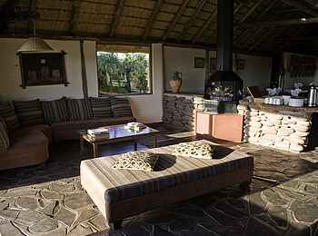 Palmwag Lodge: Lounge