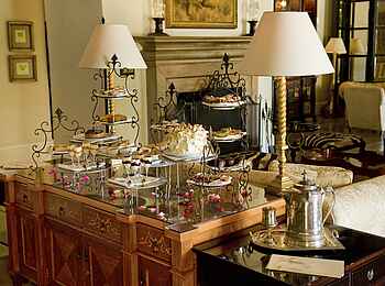 The Royal Livingstone: High Tea wird in der Lounge serviert The Royal Livingstone: High Tea wird in der Lounge serviert